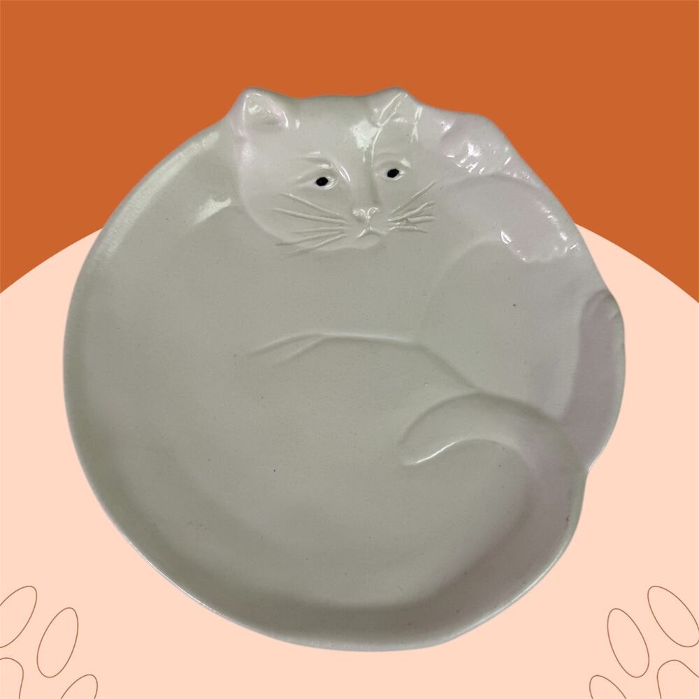 VTG 1987 Flat Earth Pottery Art Ceramic Serving Plate Laying White Cat Kitty 3D
